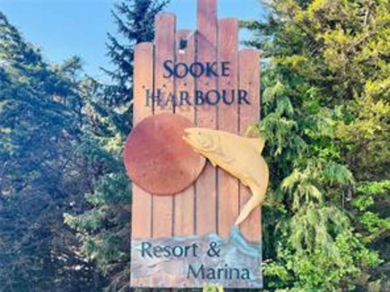Sheringham Townhouse - Sooke Bagian luar foto